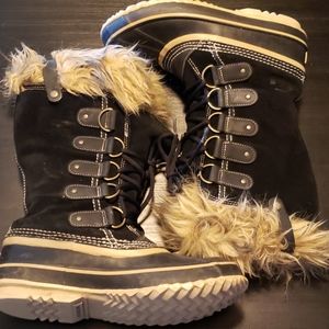 Sorel - Joan of Arctic Women's Boots - Size 9
